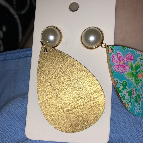 Lilly Pulitzer Inspired Disney Earrings - Picture 5 of 5